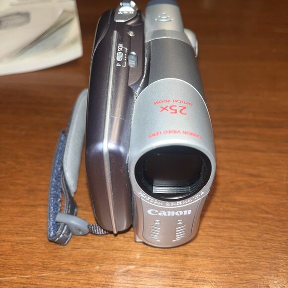 Canon DC100 DVD Camcorder Bundle, Tested Working - Picture 4 of 7